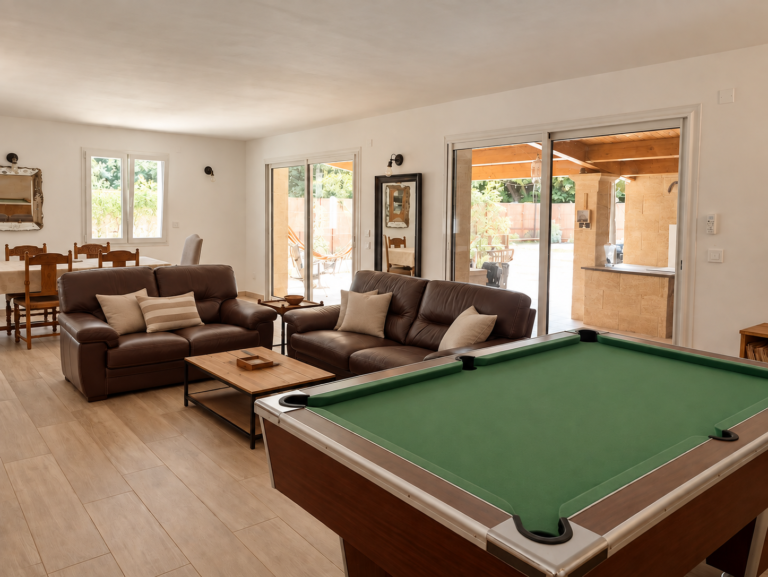 villa 170m² piscine billard avignon